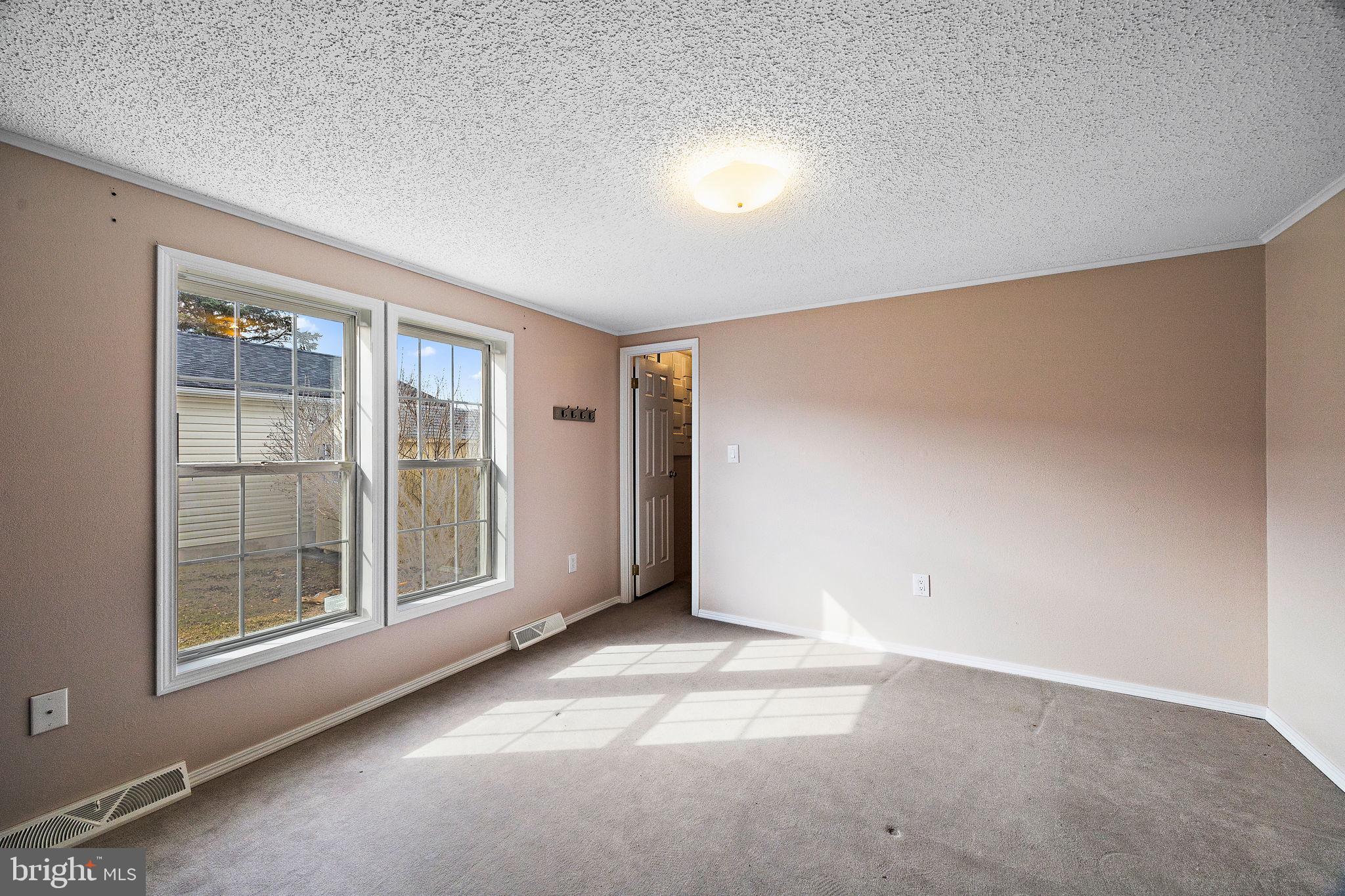 103 Goldenrod Xing E #E