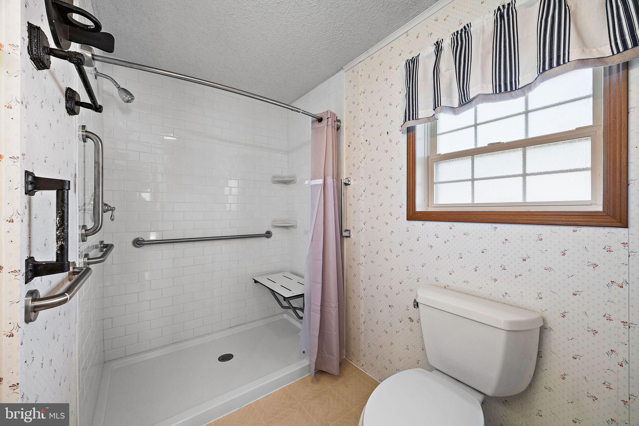 103 Goldenrod Xing E #E