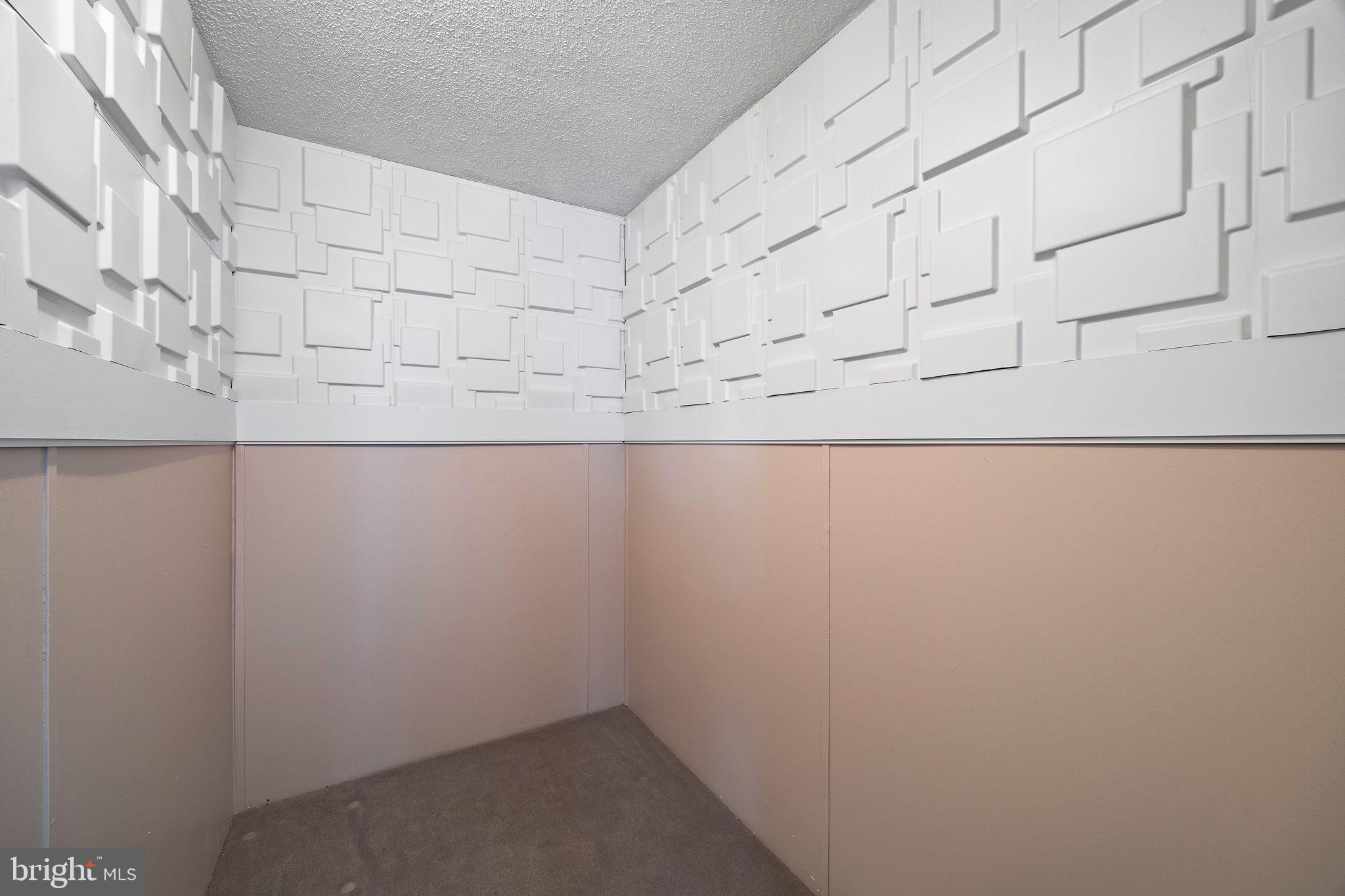 103 Goldenrod Xing E #E