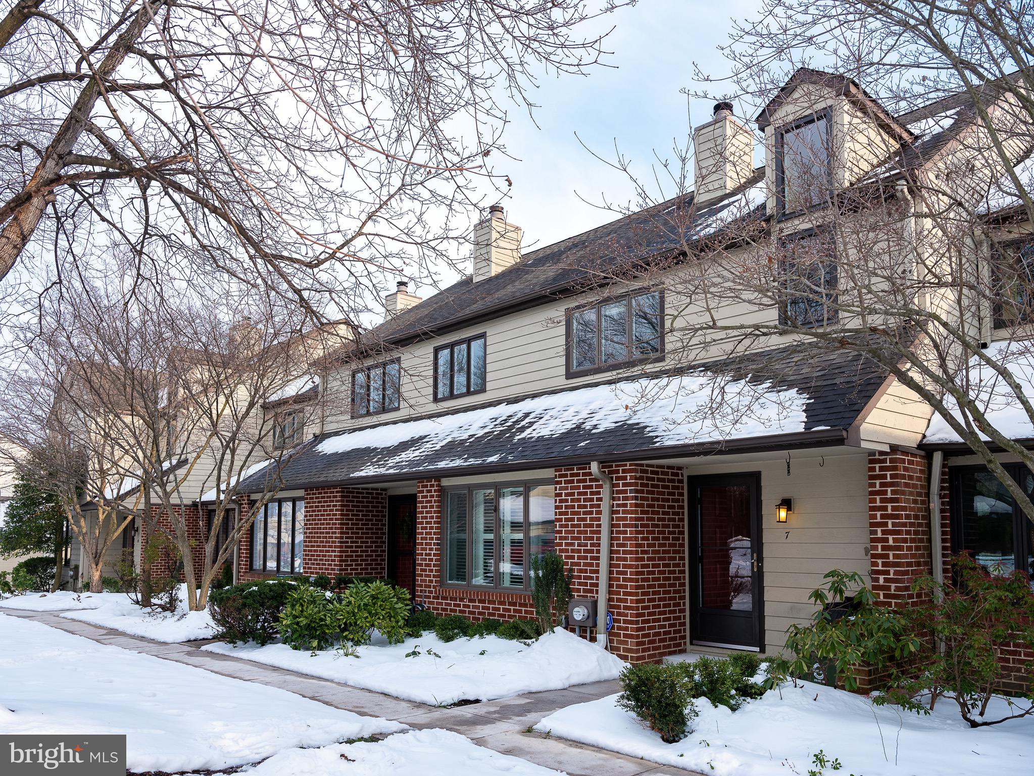 7 INGHAM WAY