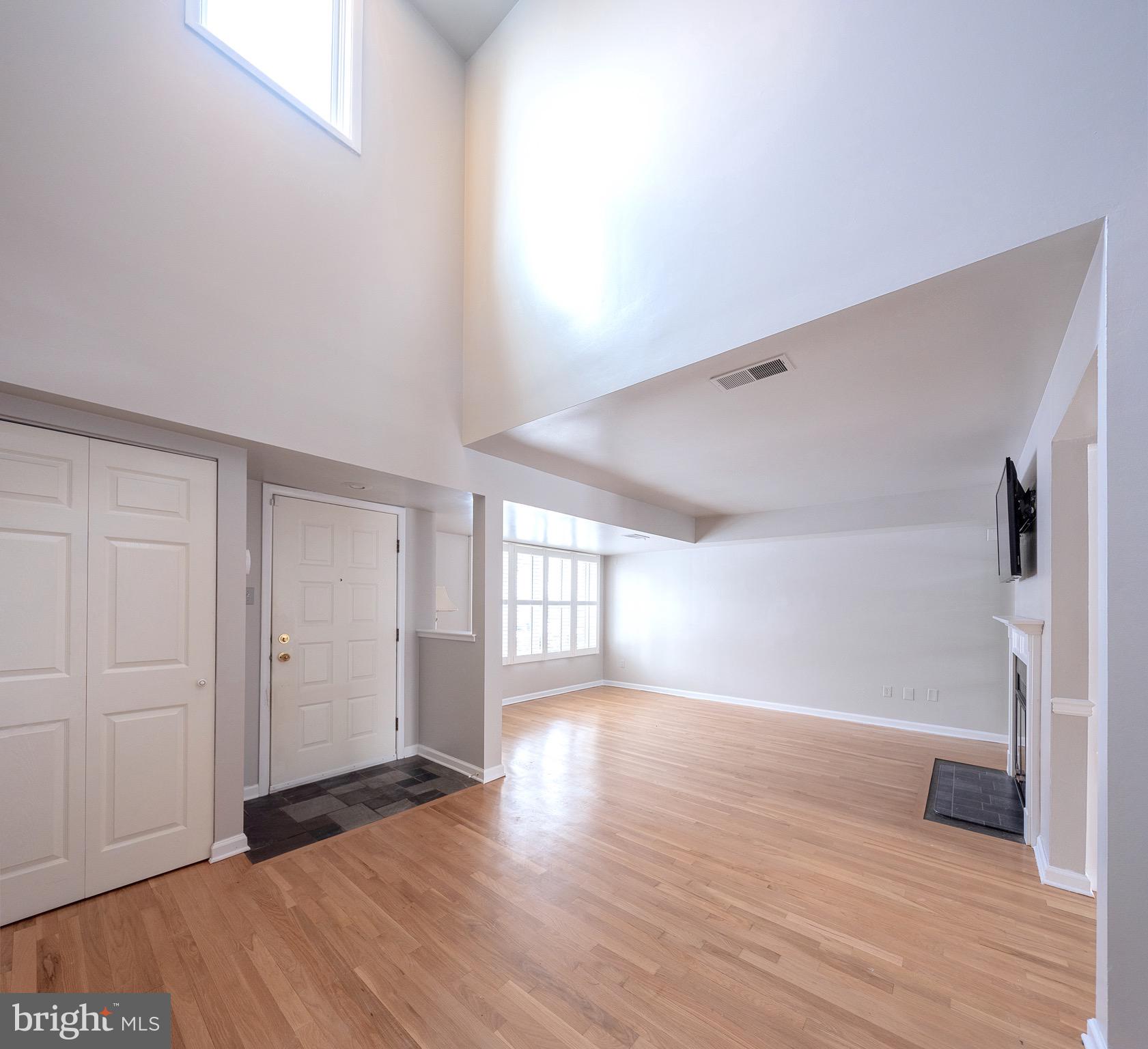 7 INGHAM WAY