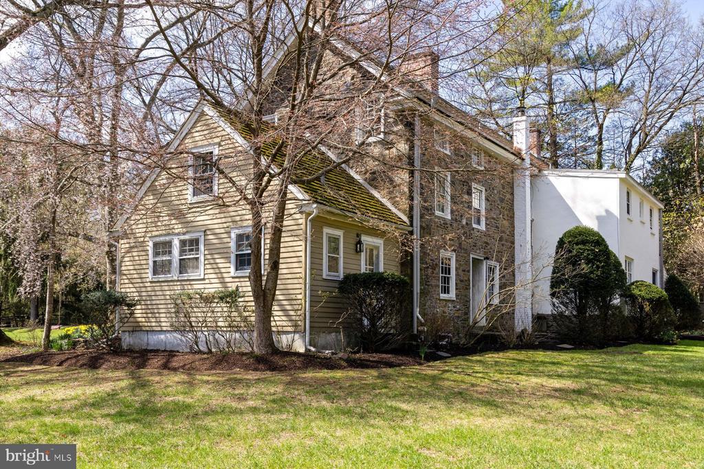 1566 WOODSIDE ROAD