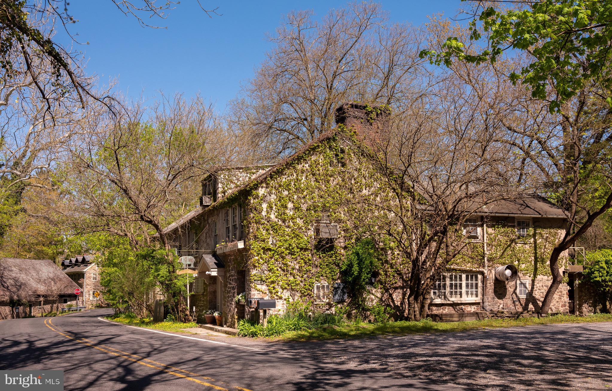 2590 River Rd