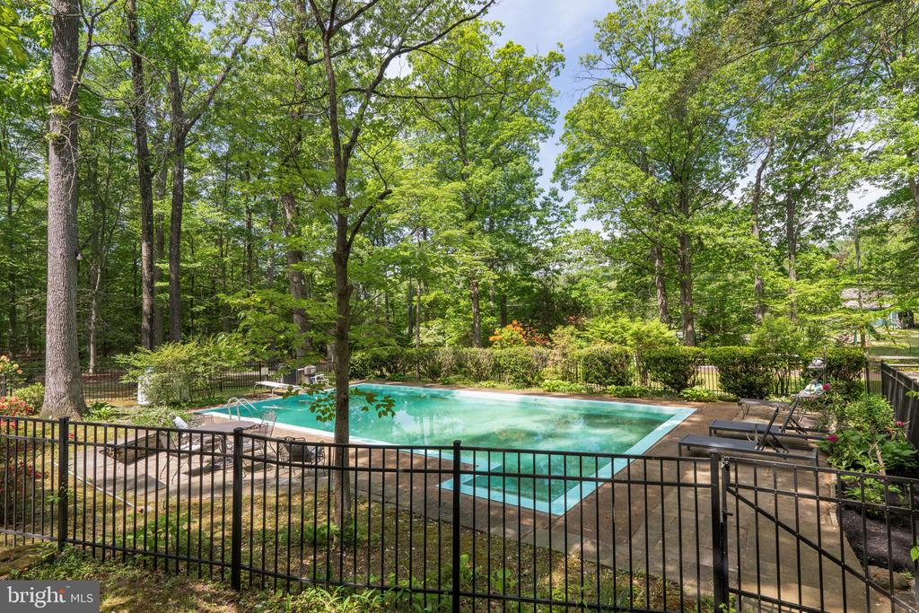 2667 Furlong Rd