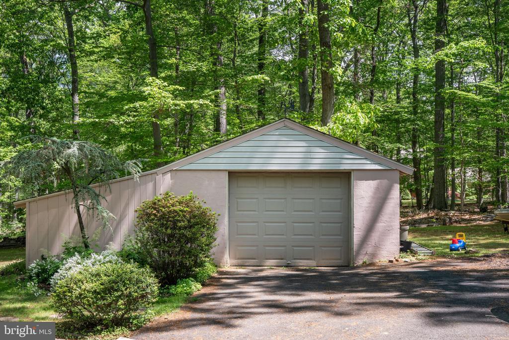 2667 Furlong Rd