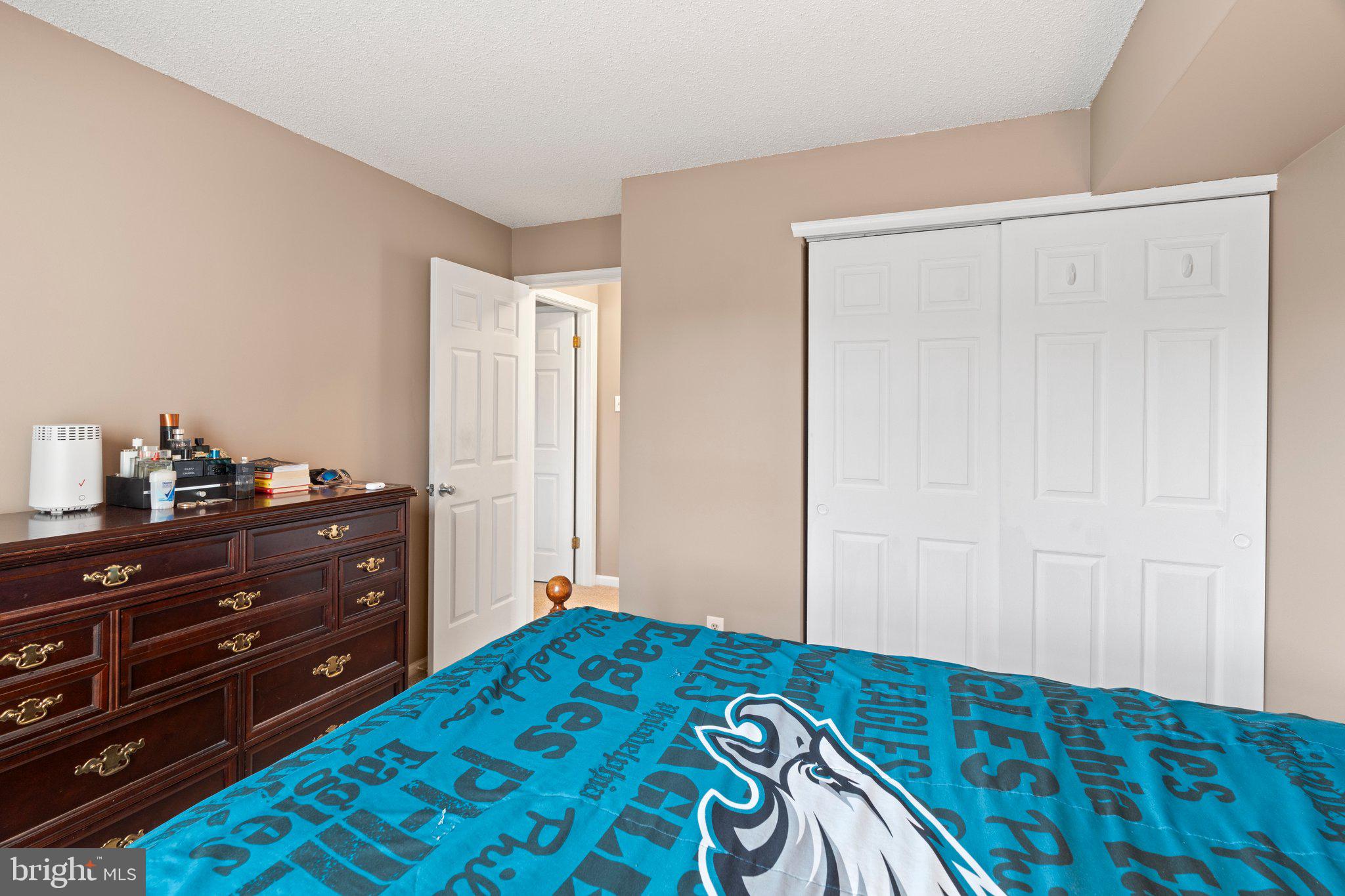 1206 BARRY COURT