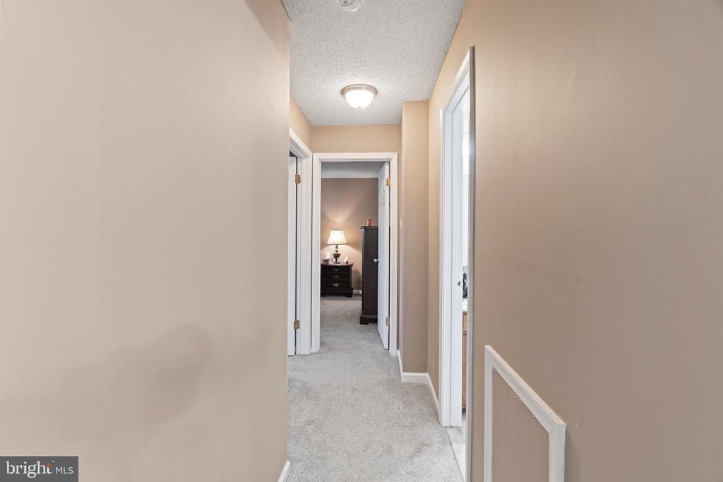1206 BARRY COURT