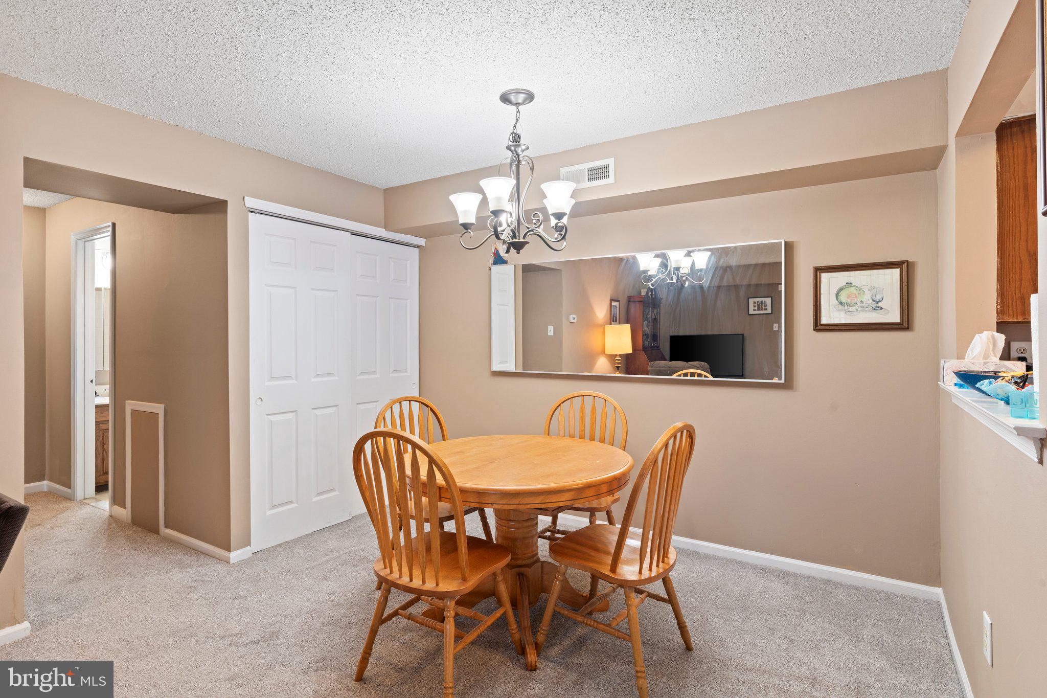 1206 BARRY COURT