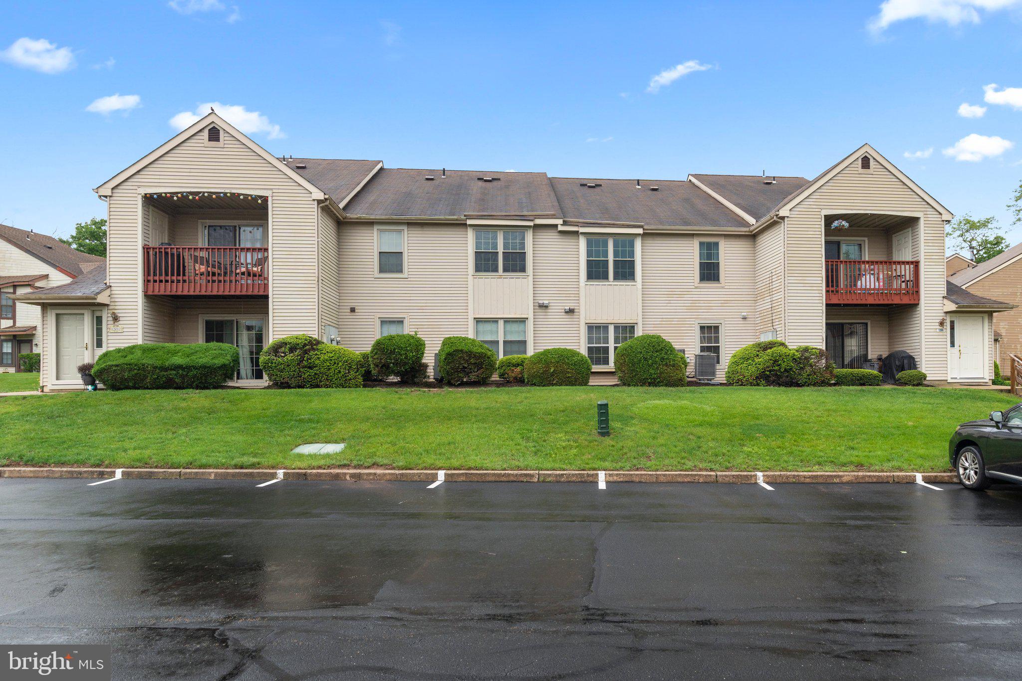 1206 BARRY COURT