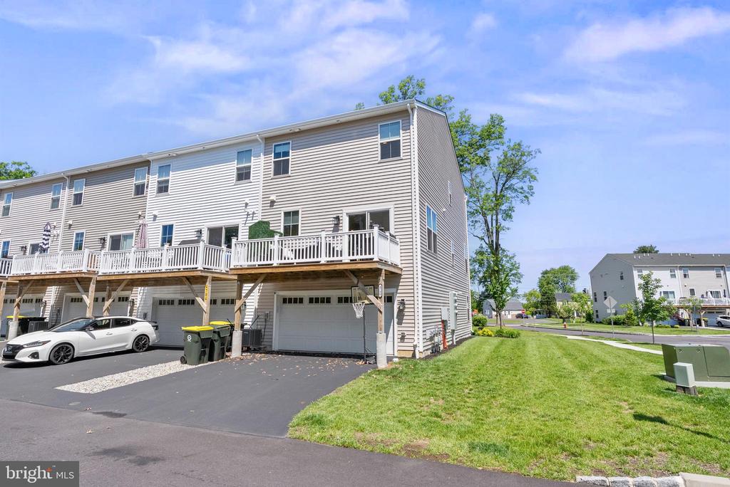 4790 JEFFERSON COURT