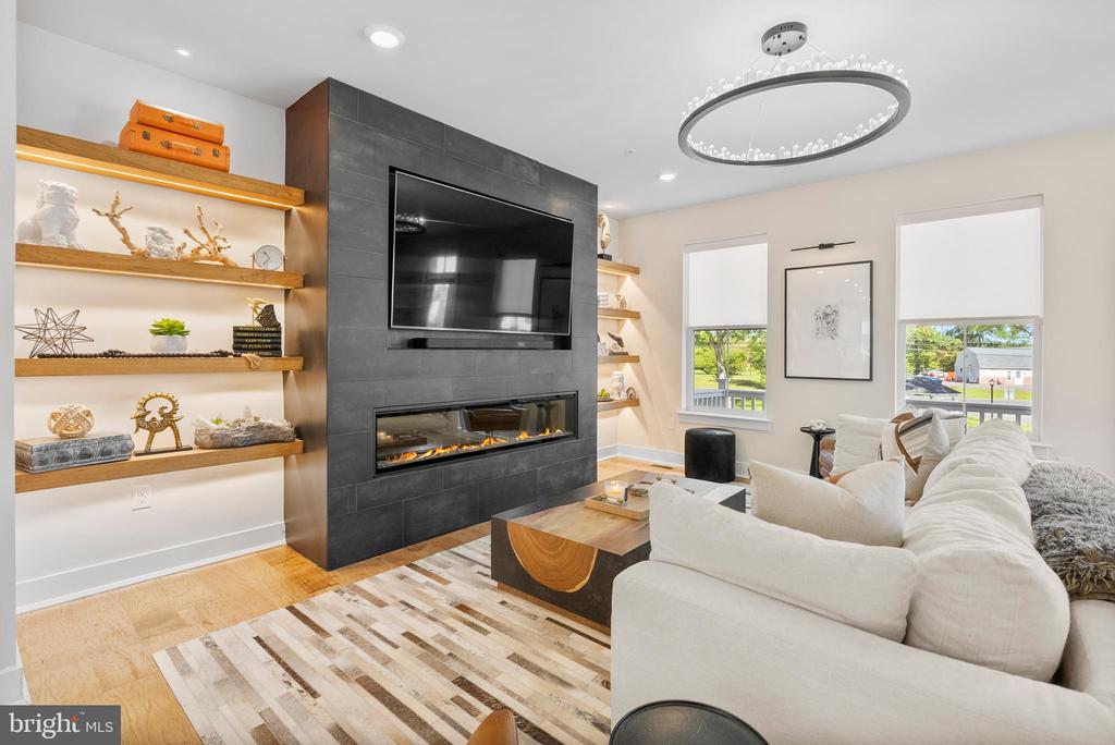 4790 JEFFERSON COURT