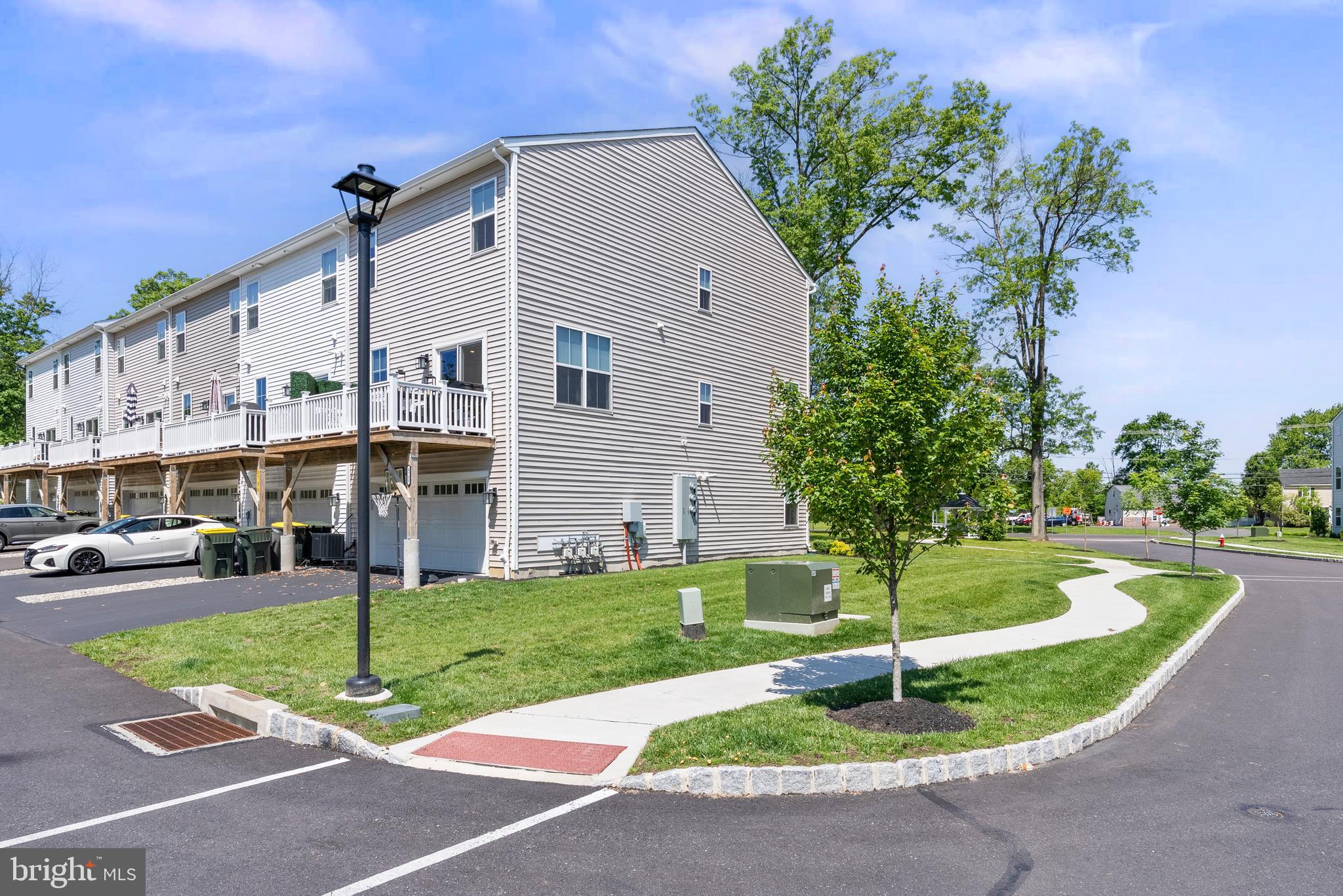 4790 JEFFERSON COURT