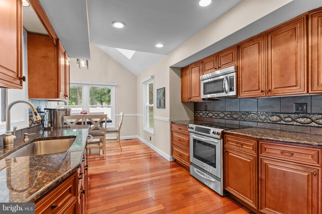 44 W Windrose Dr