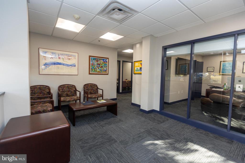 200 HIGHPOINT DRIVE 213