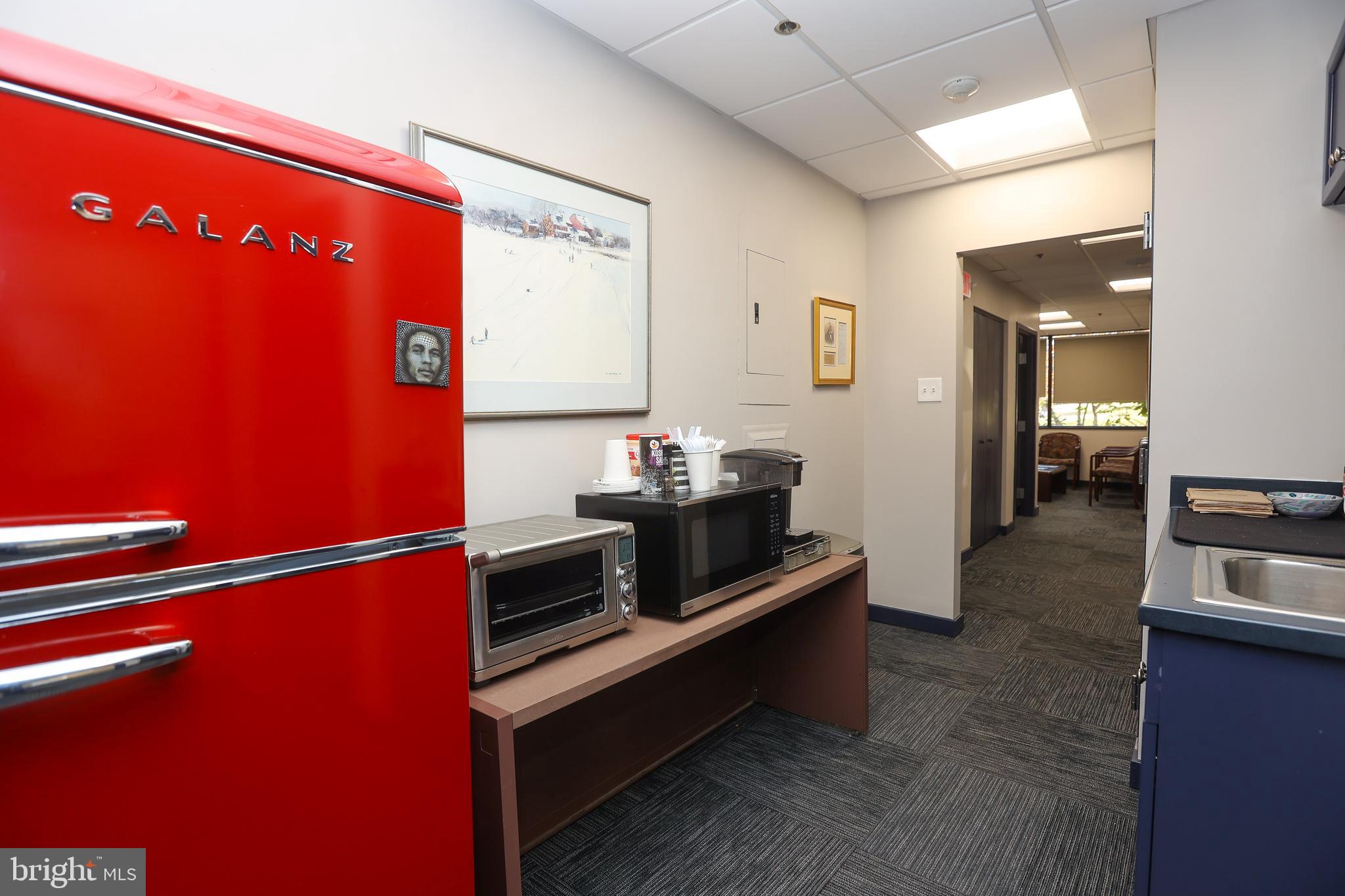 200 HIGHPOINT DRIVE 213