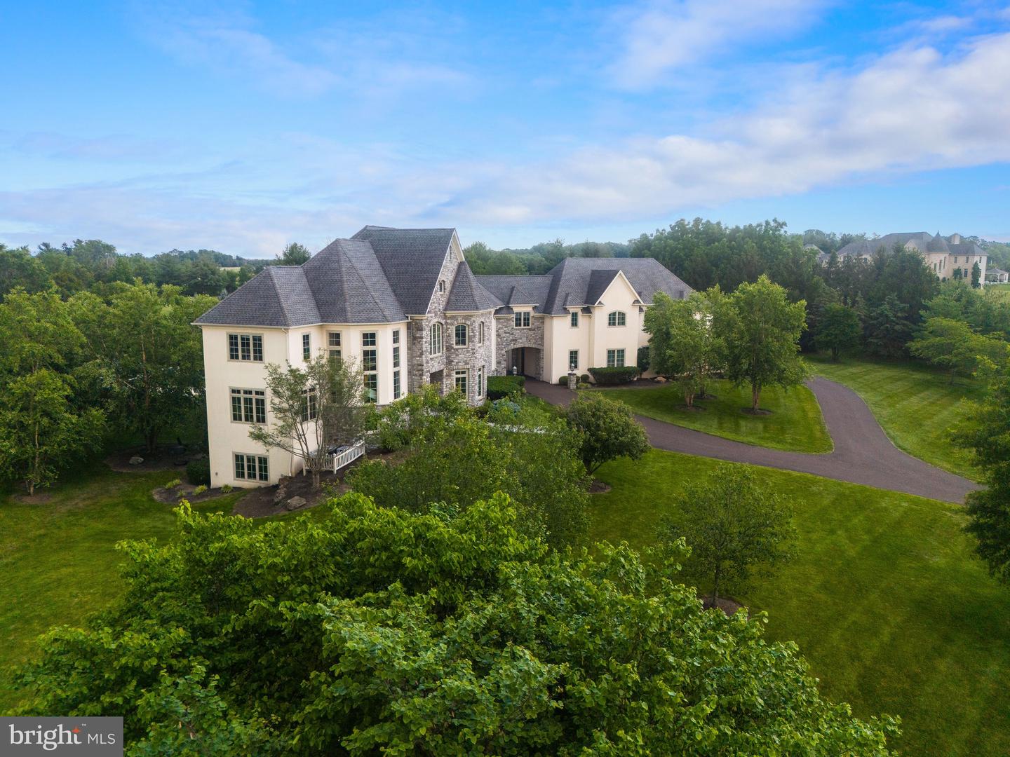 3 Stonebridge Crossing Rd