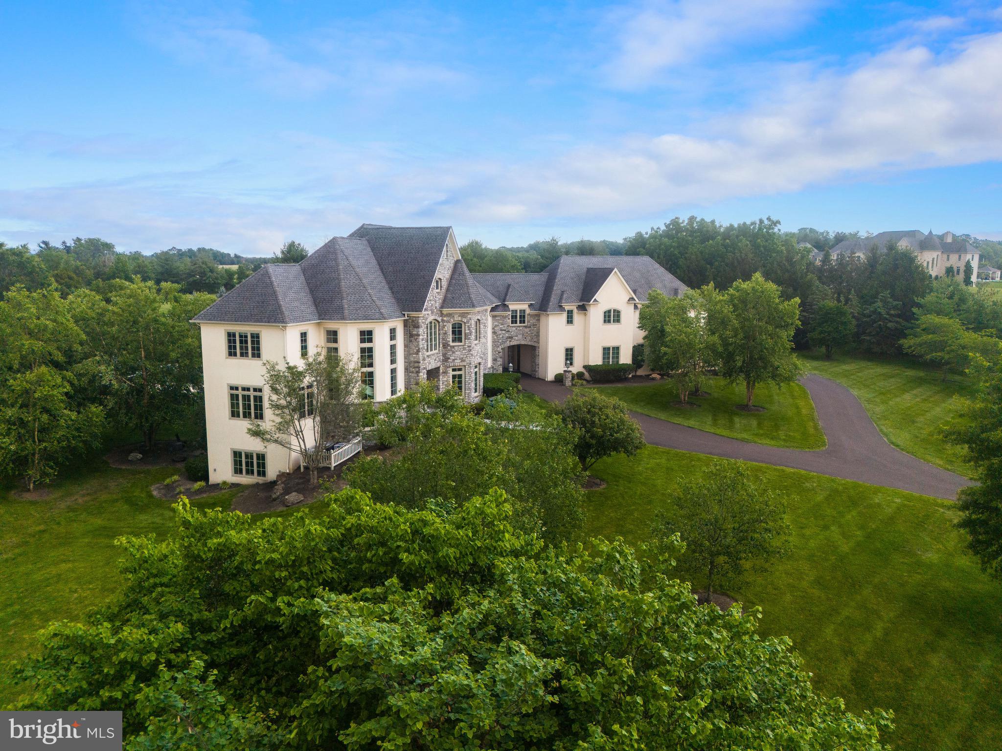 3 Stonebridge Crossing Rd