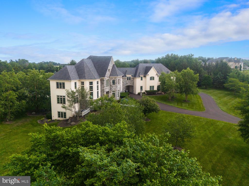 3 Stonebridge Crossing Rd