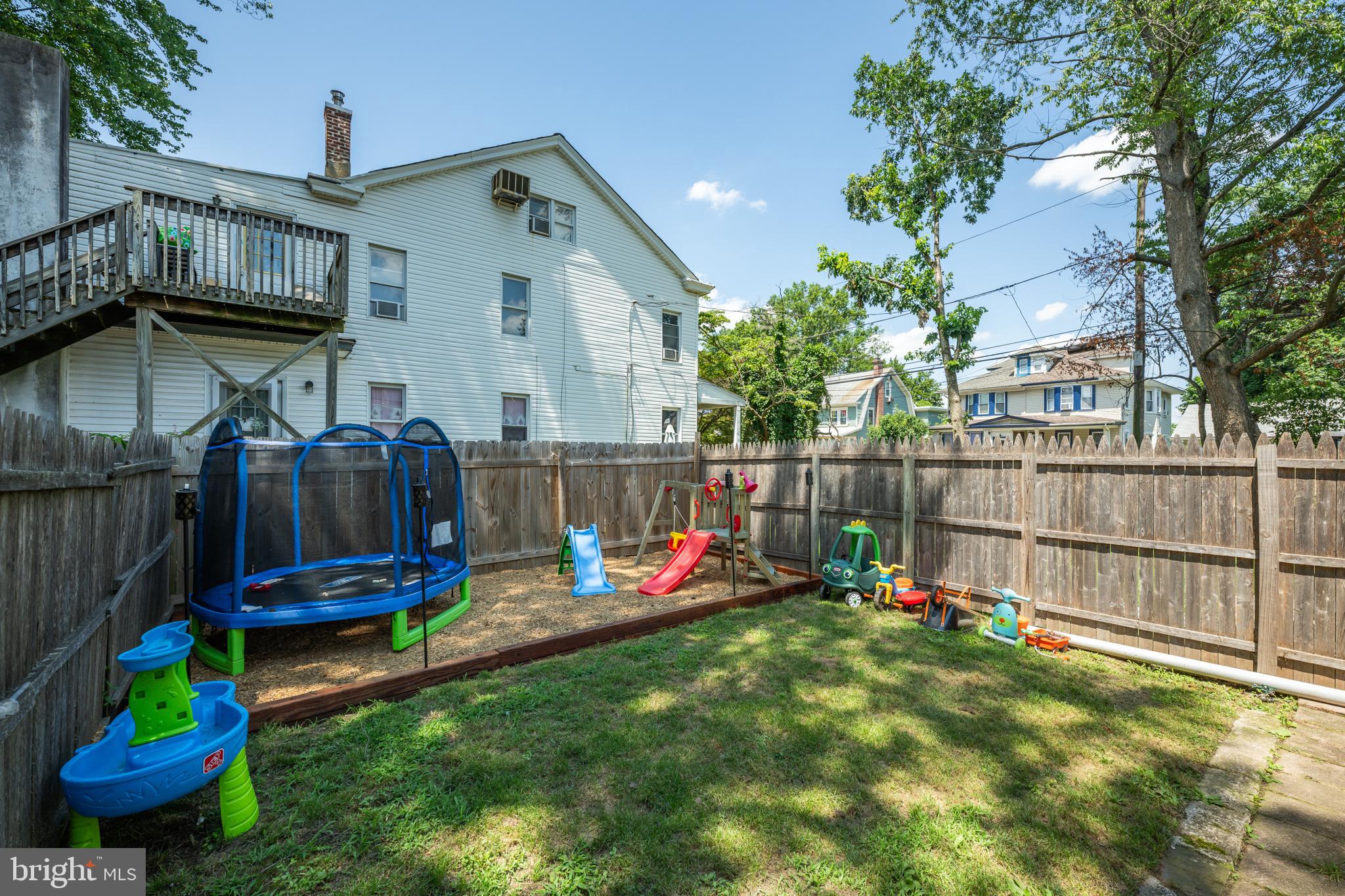 48 E HENDRICKSON AVENUE