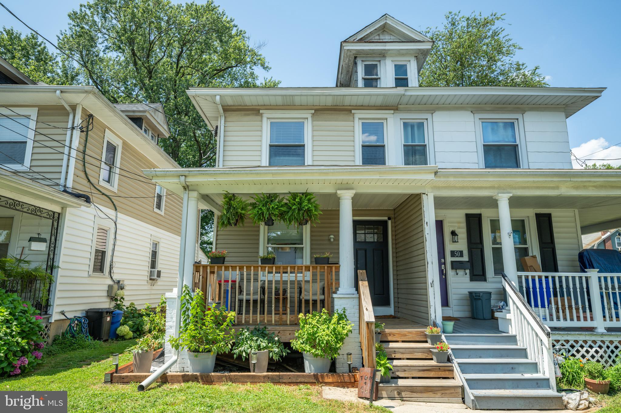 48 E HENDRICKSON AVENUE