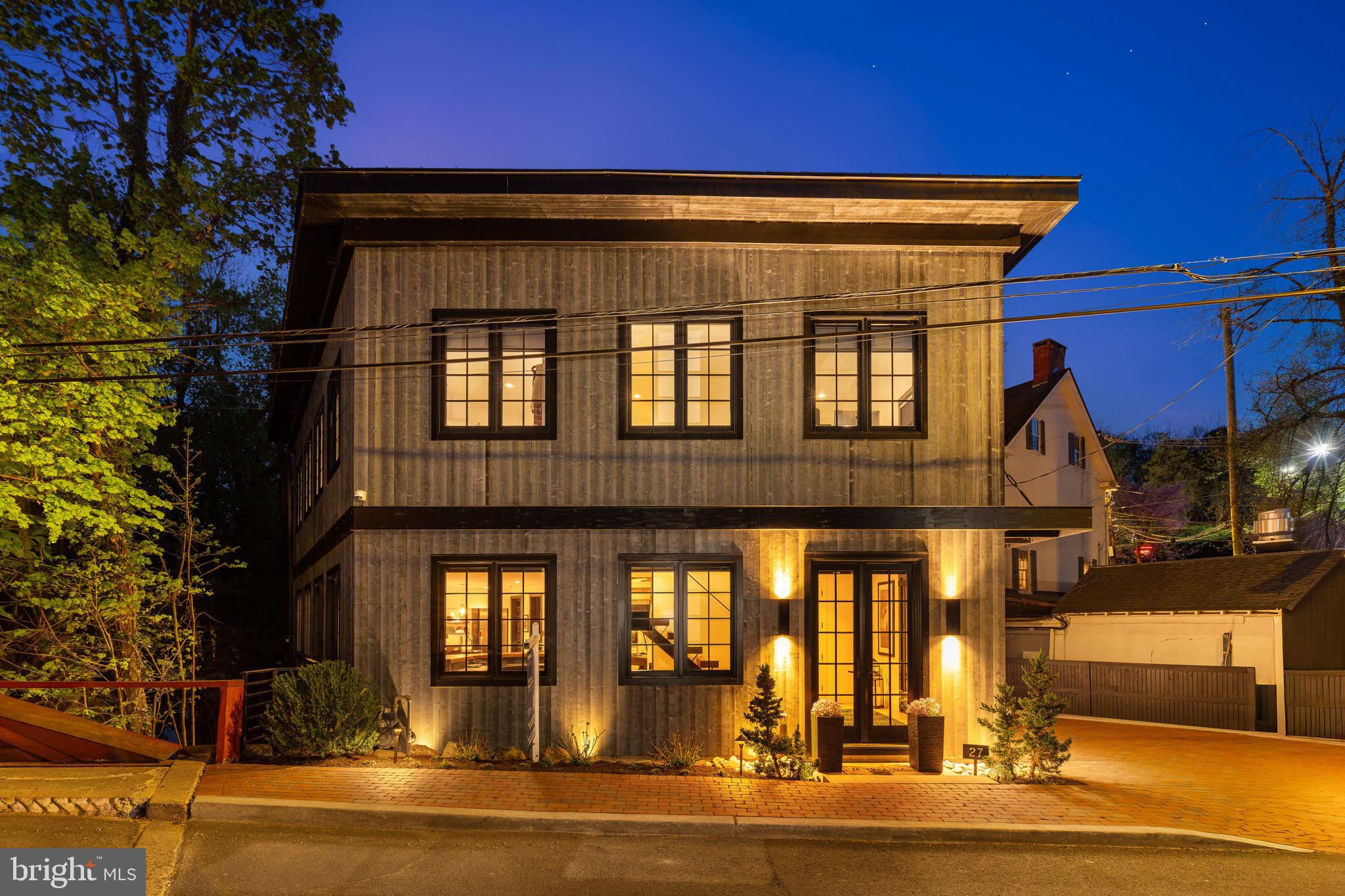 27 W MECHANIC STREET