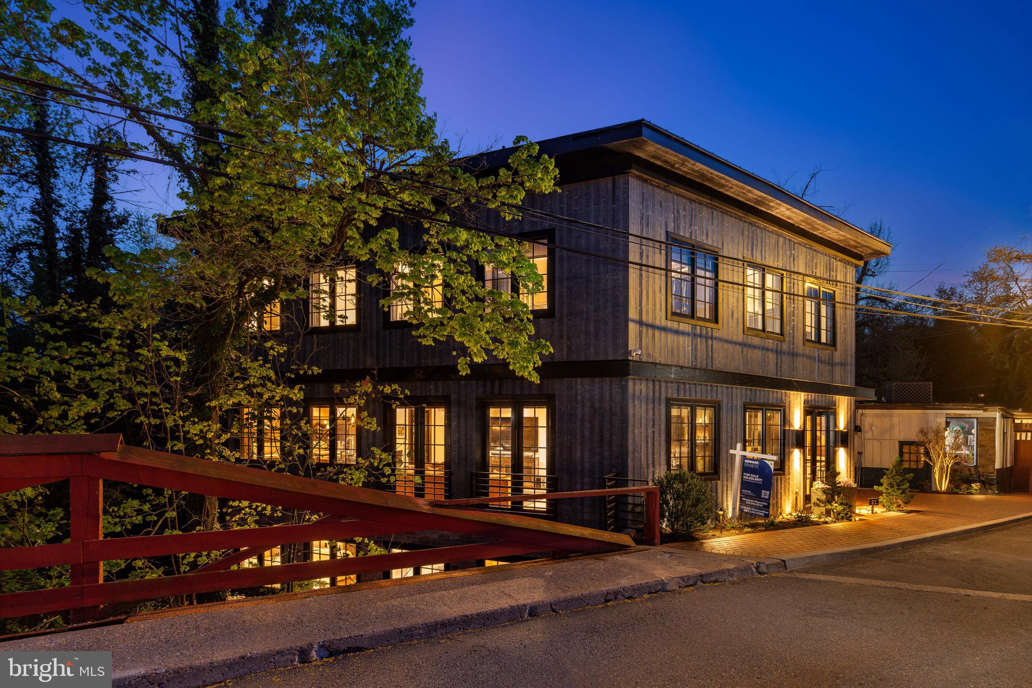 27 W MECHANIC STREET