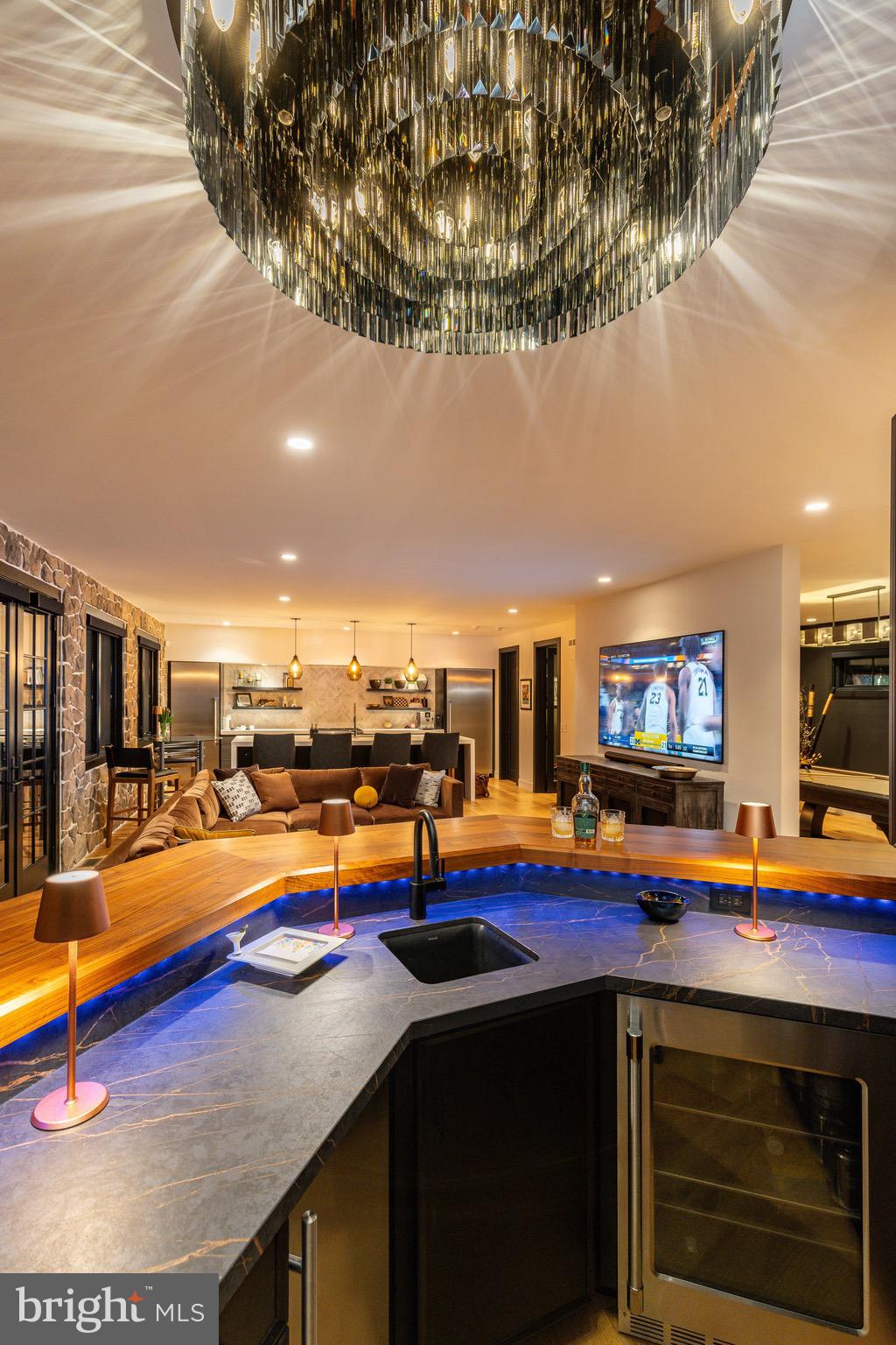 27 W MECHANIC STREET