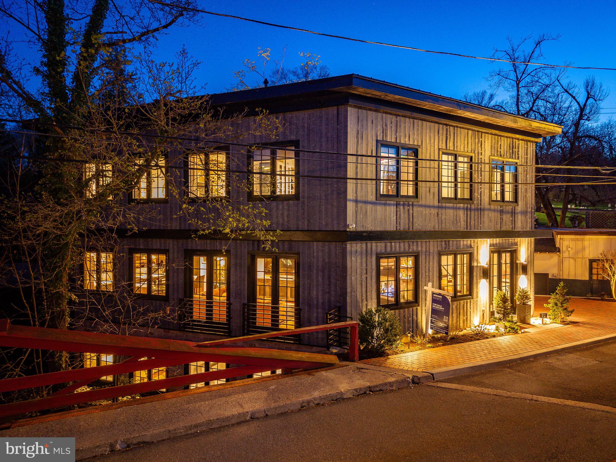 27 W MECHANIC STREET