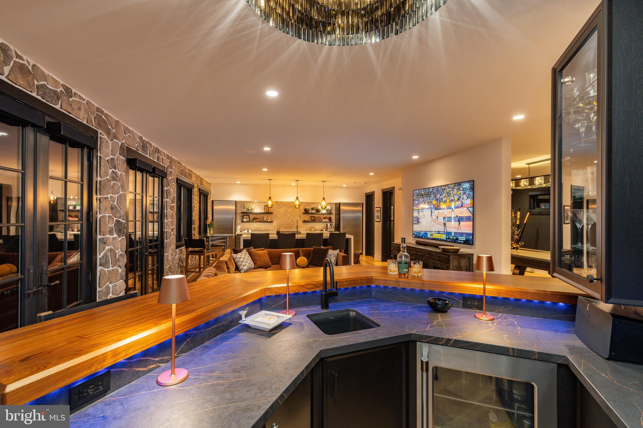 27 W MECHANIC STREET