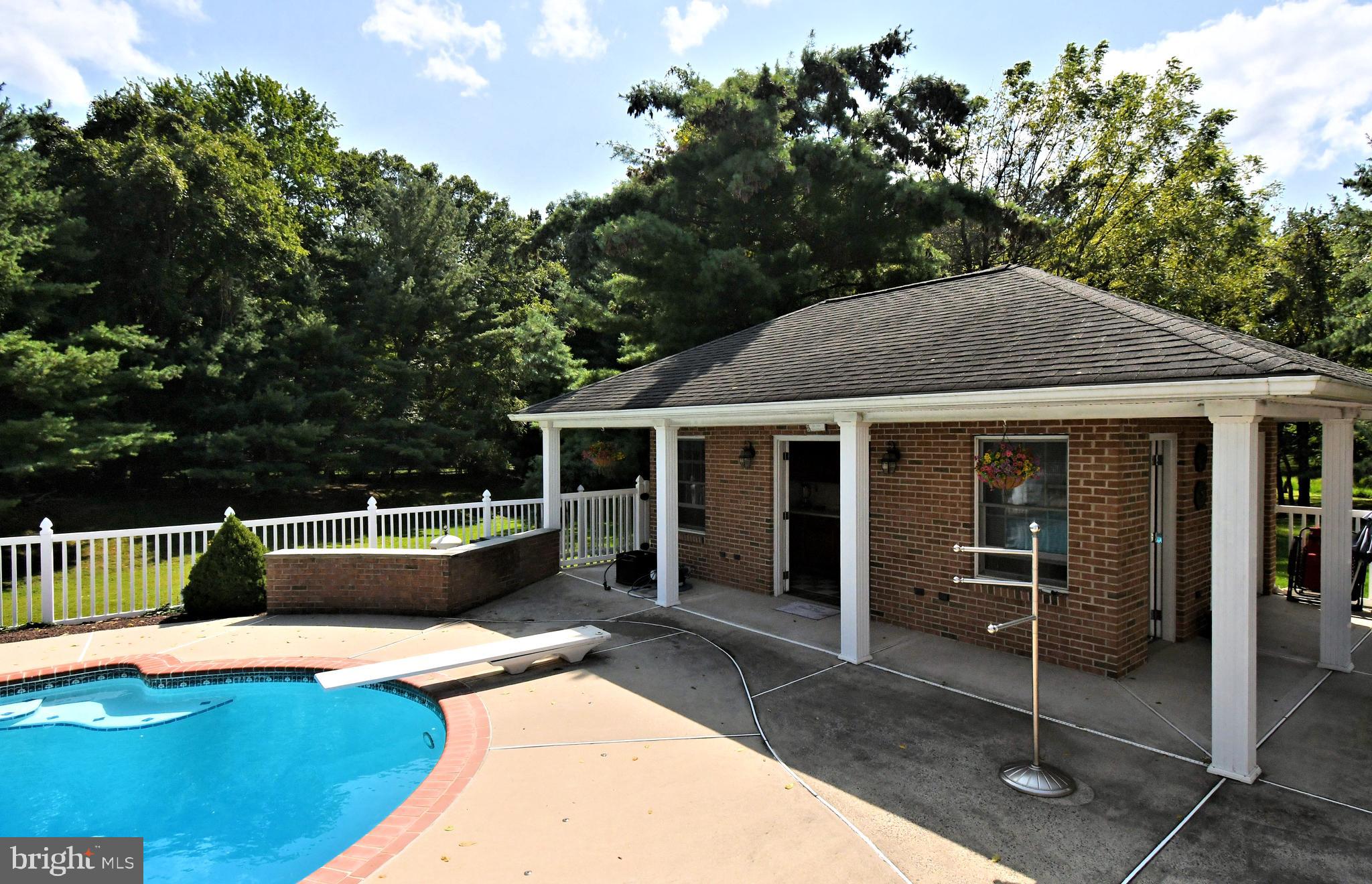 1536 CARLENE COURT