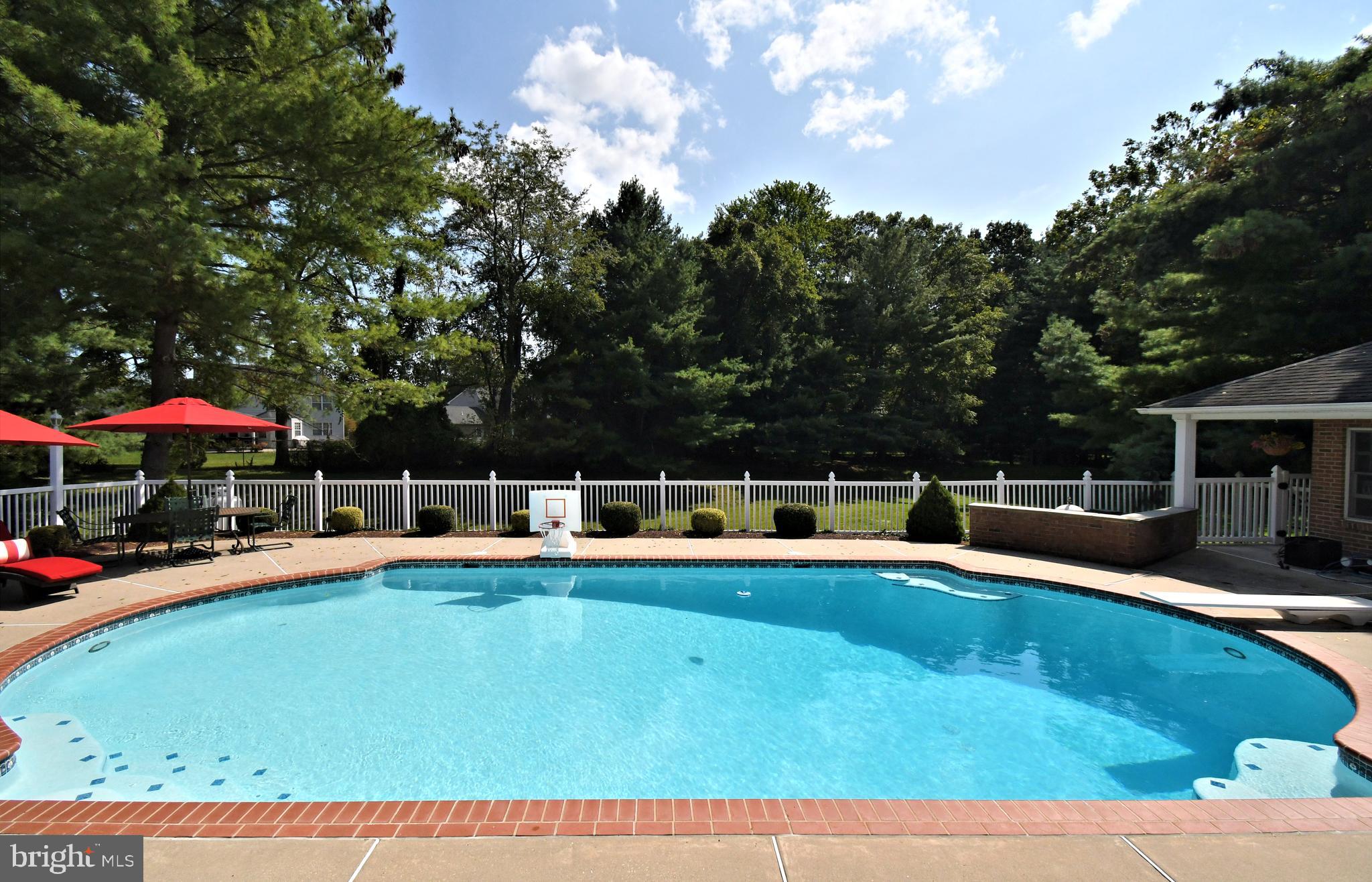 1536 CARLENE COURT