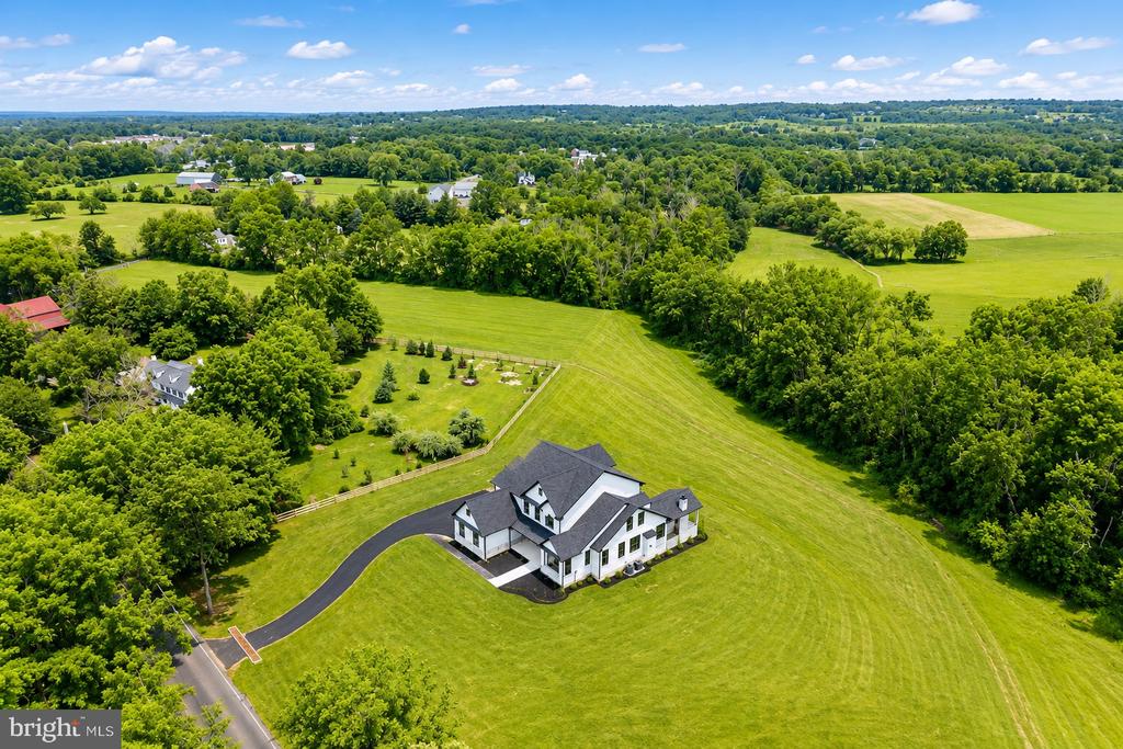 102 RAILROAD AVENUE