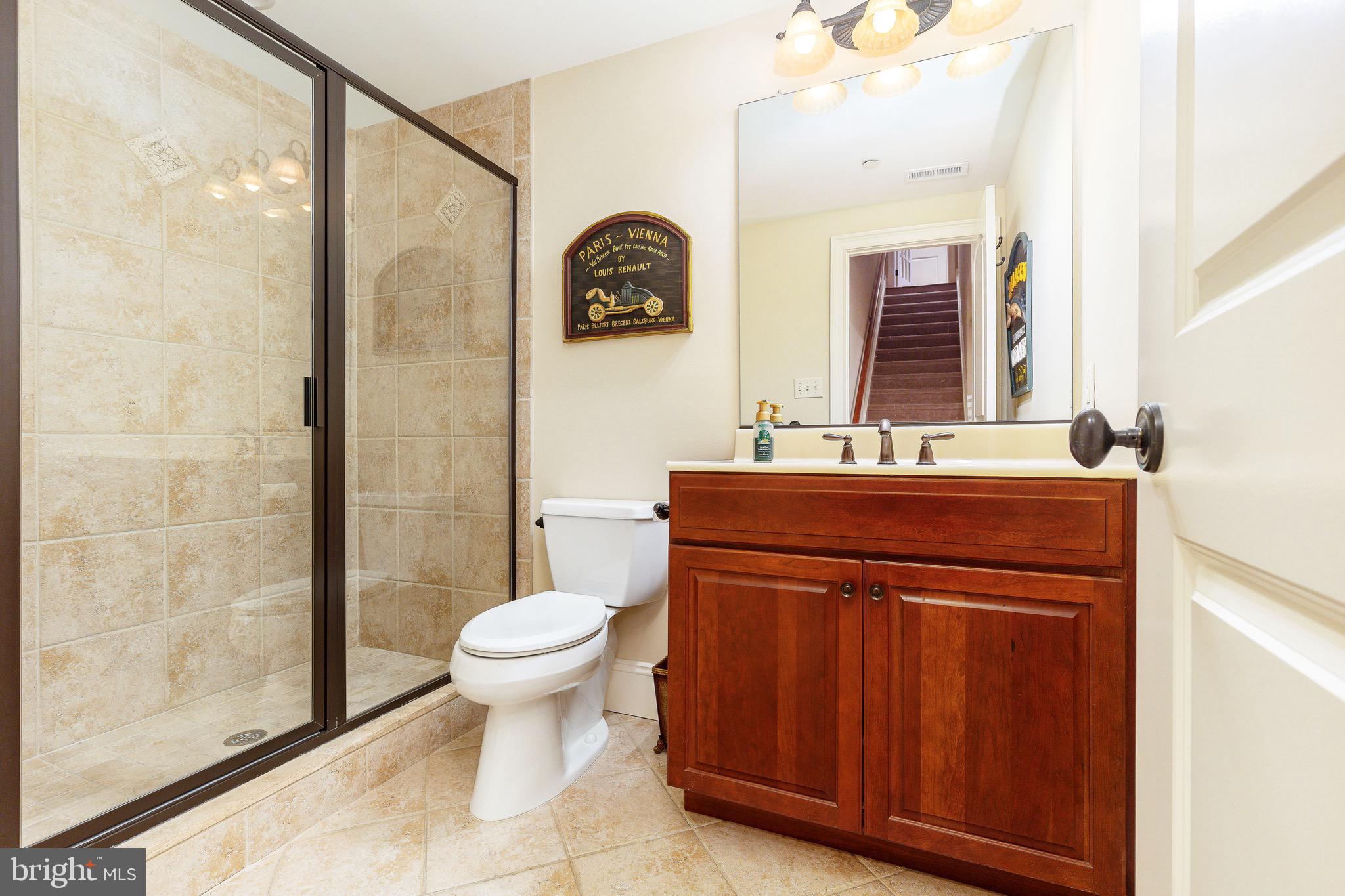 5829 RIDGEVIEW DRIVE