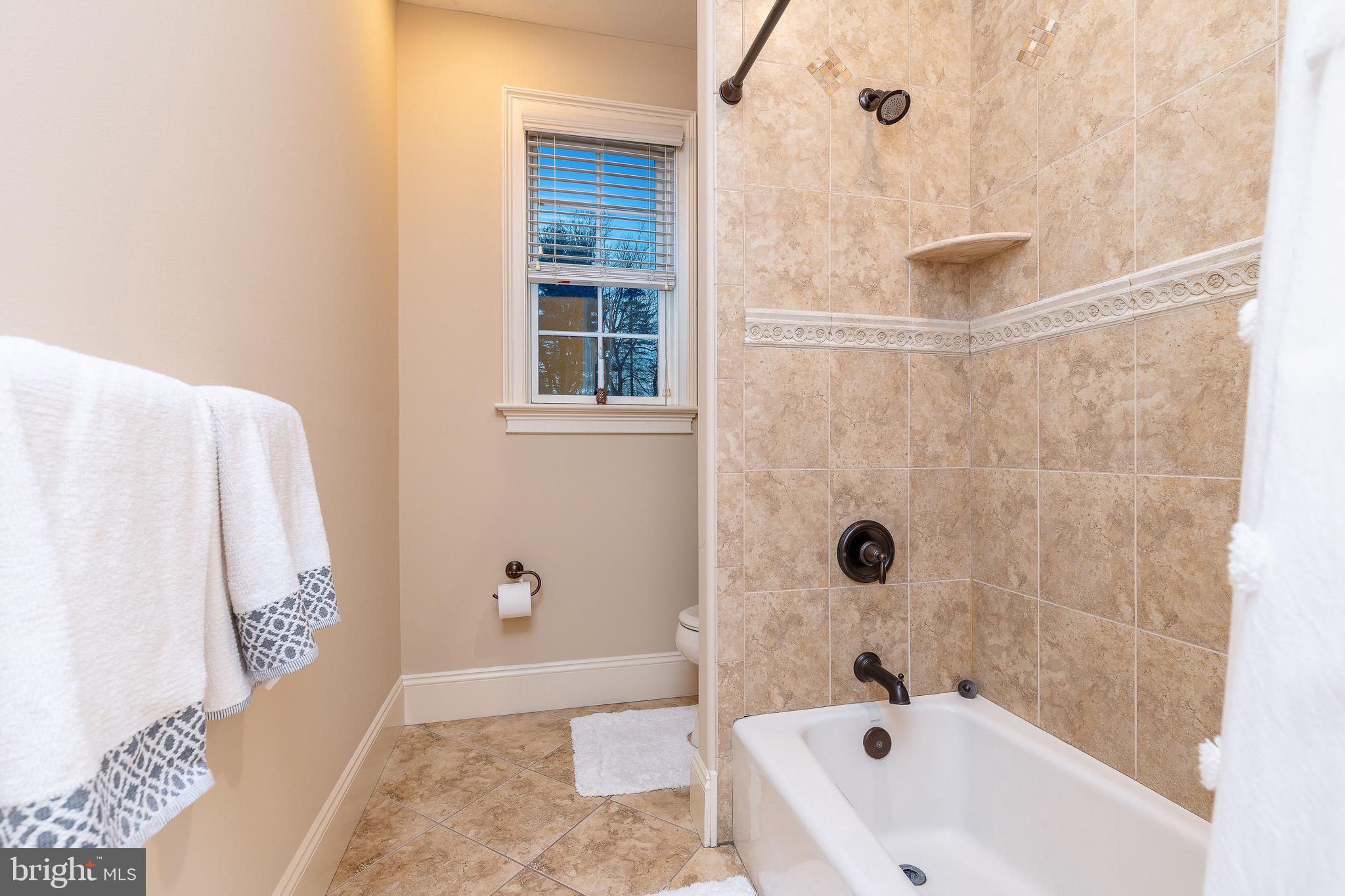 5829 RIDGEVIEW DRIVE