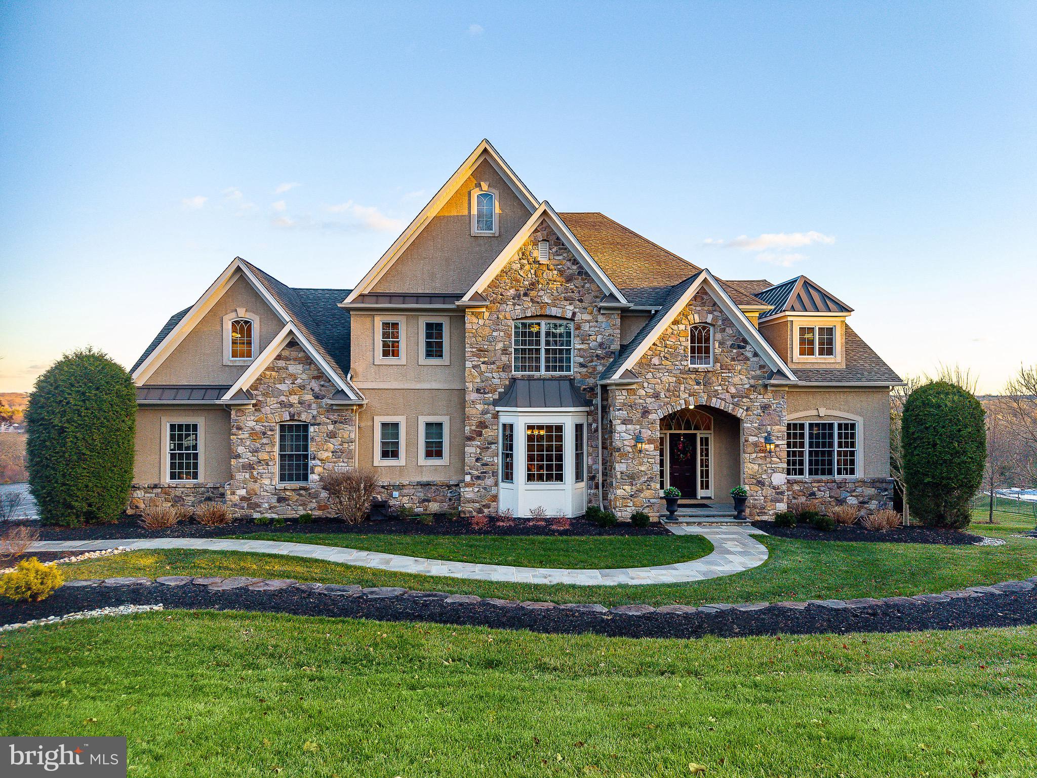 5829 RIDGEVIEW DRIVE