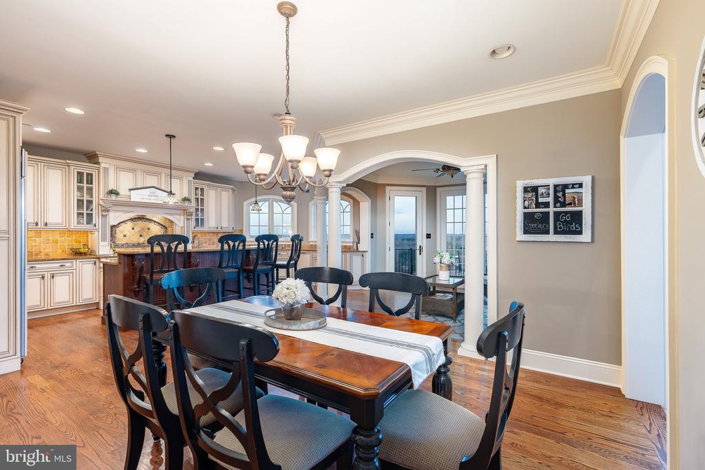 5829 RIDGEVIEW DRIVE