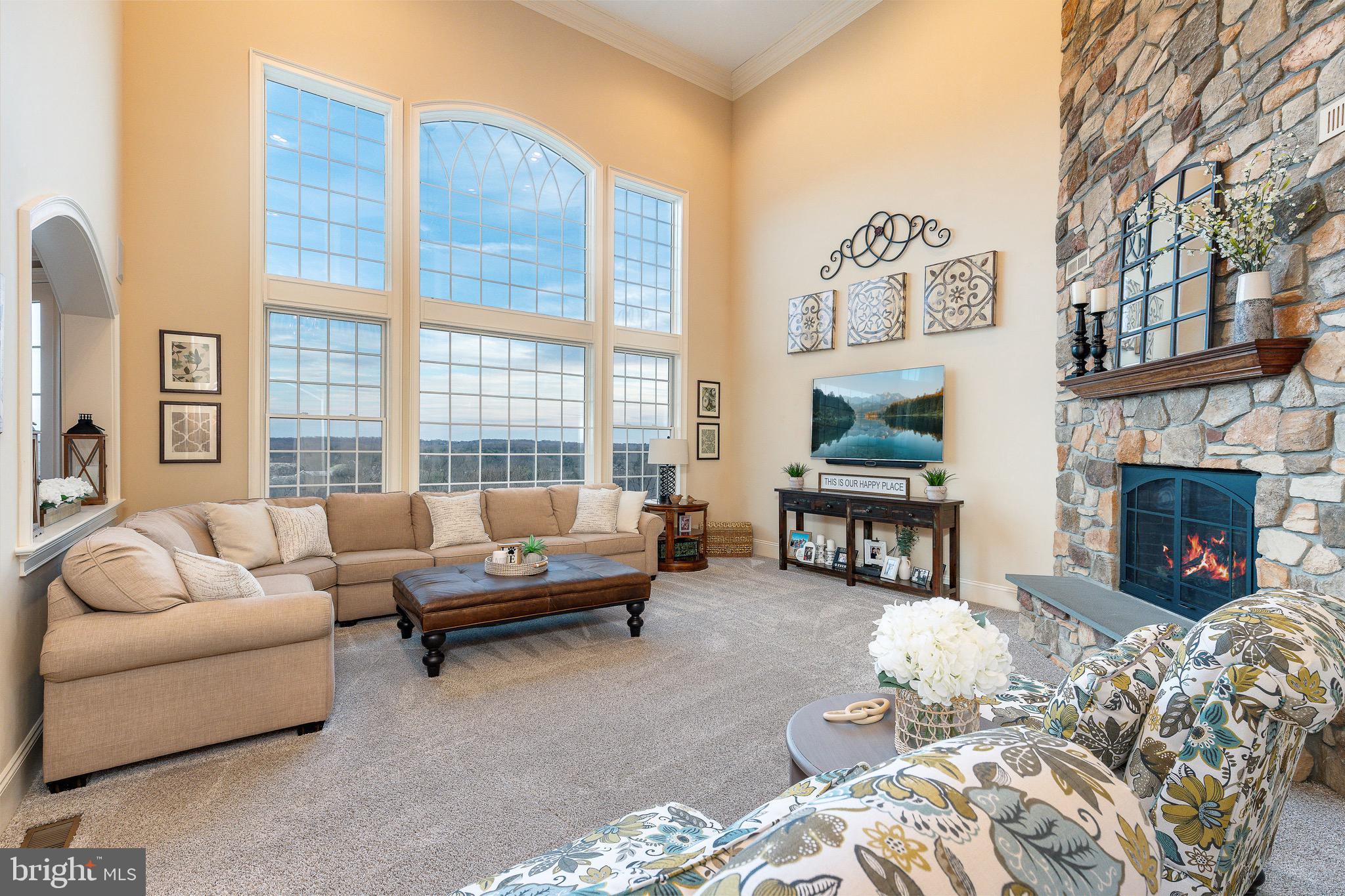 5829 RIDGEVIEW DRIVE