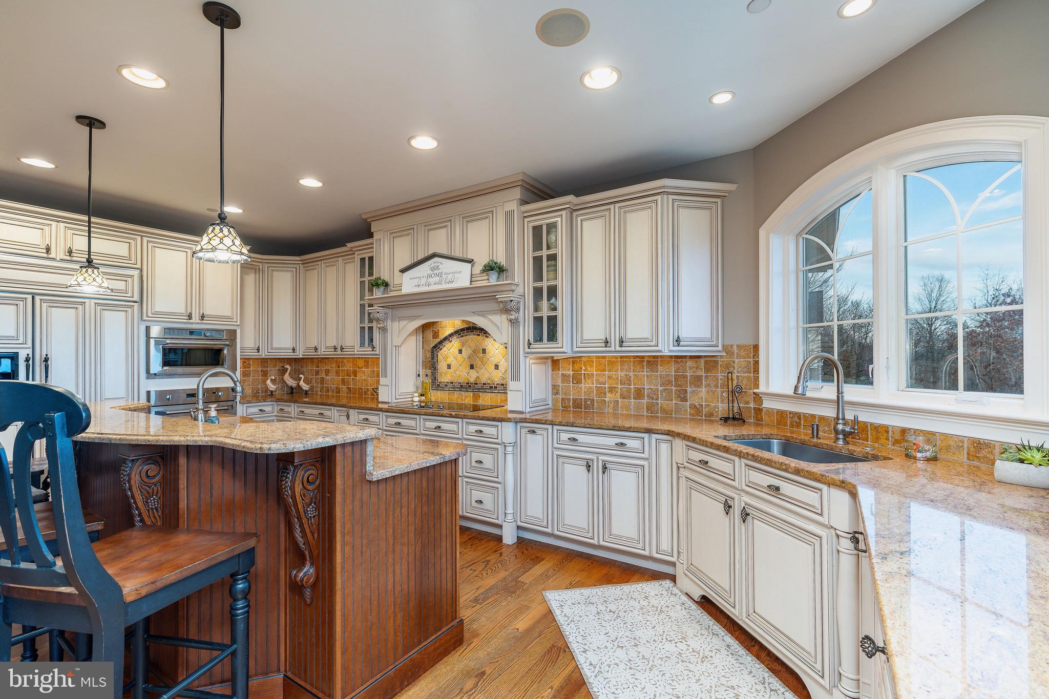 5829 RIDGEVIEW DRIVE