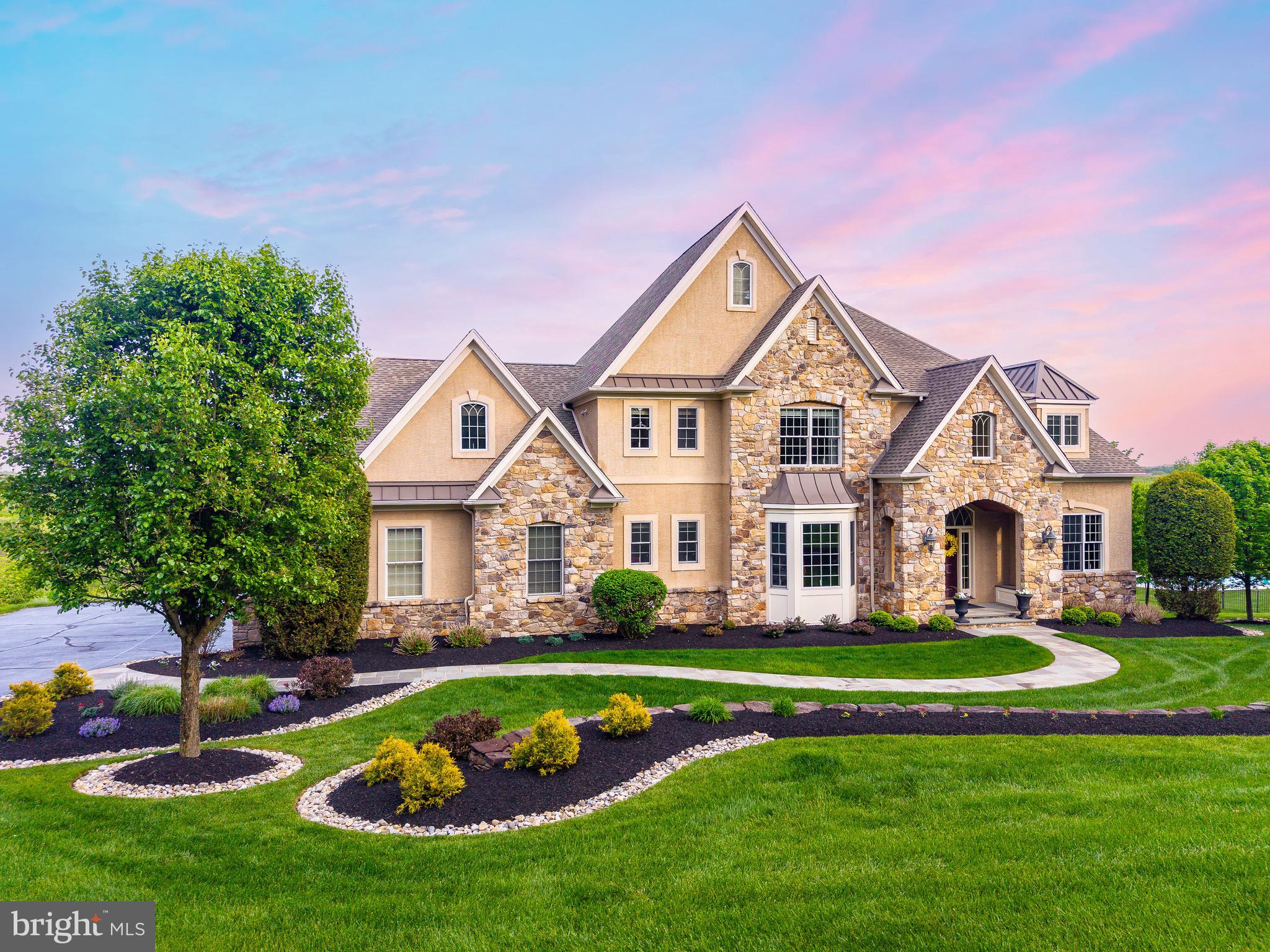 5829 RIDGEVIEW DRIVE