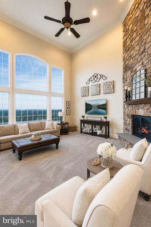 5829 RIDGEVIEW DRIVE