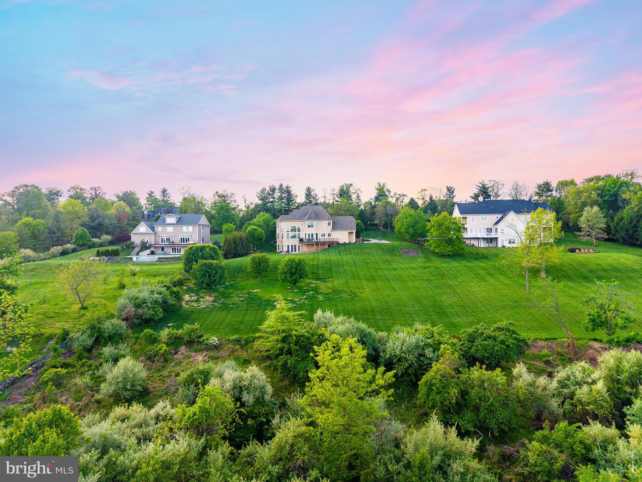 5829 RIDGEVIEW DRIVE