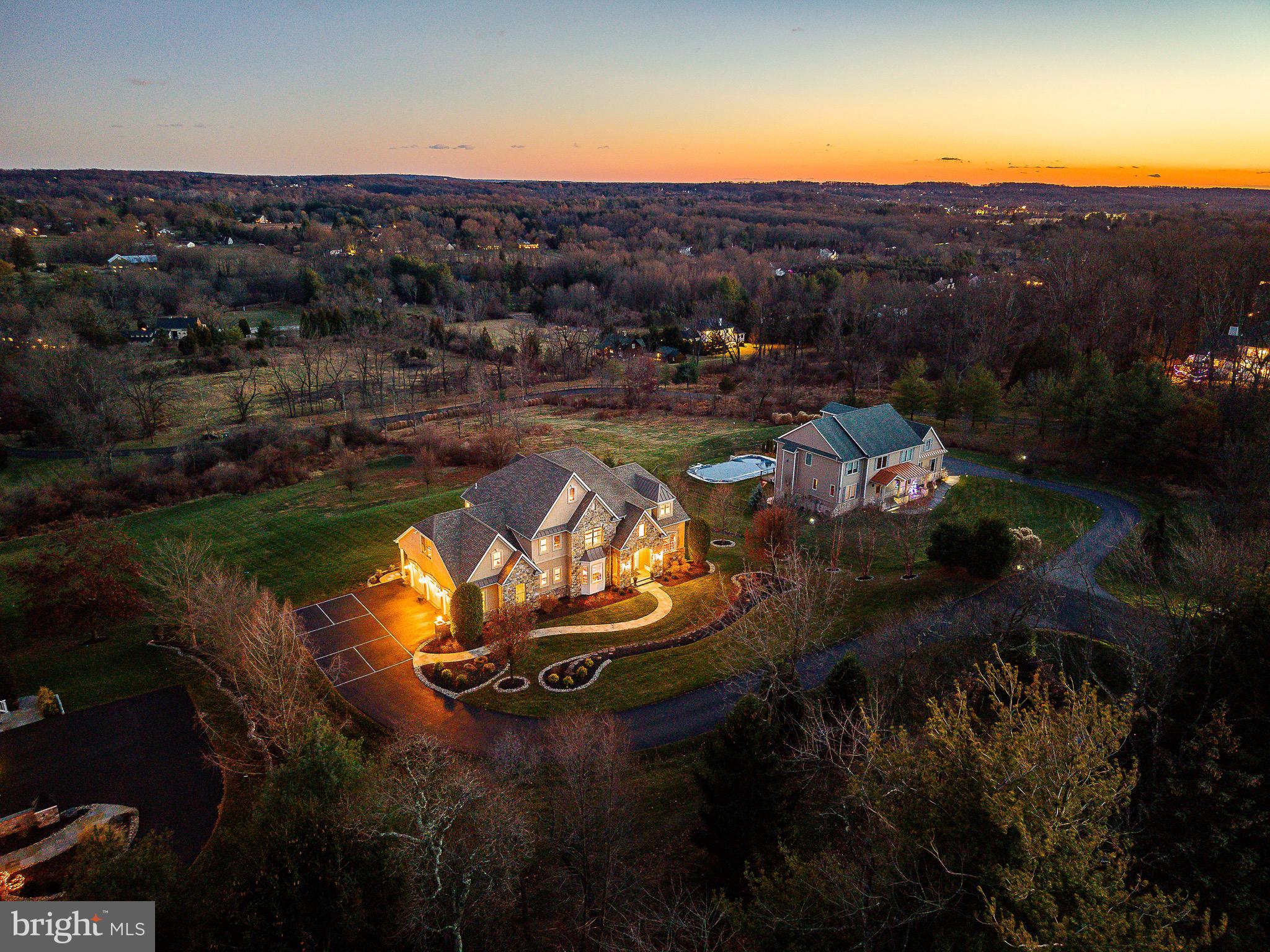 5829 RIDGEVIEW DRIVE