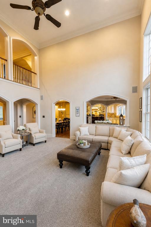 5829 RIDGEVIEW DRIVE