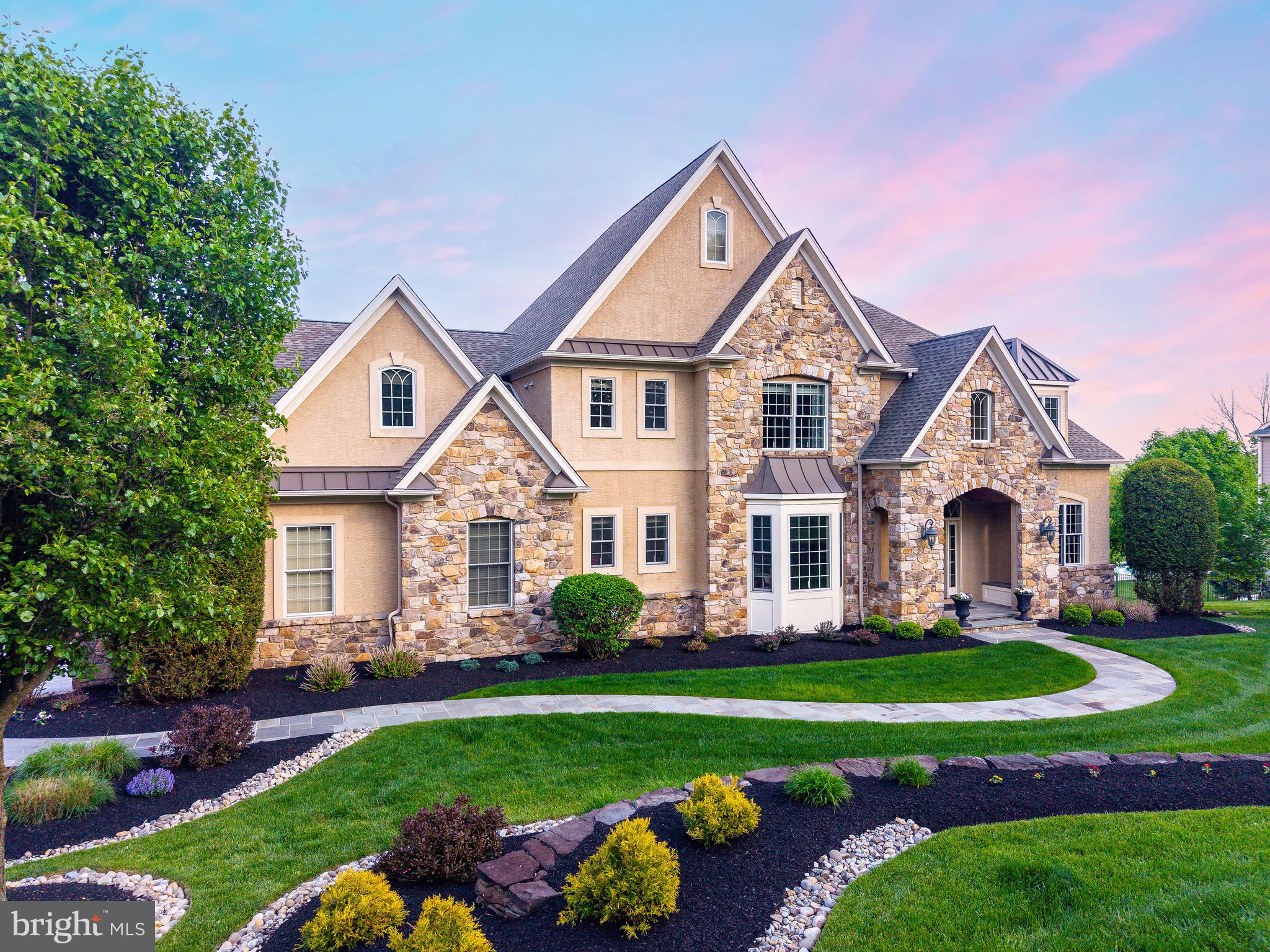 5829 RIDGEVIEW DRIVE