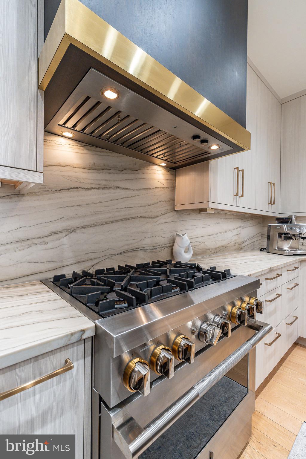 18 W MECHANIC STREET 4