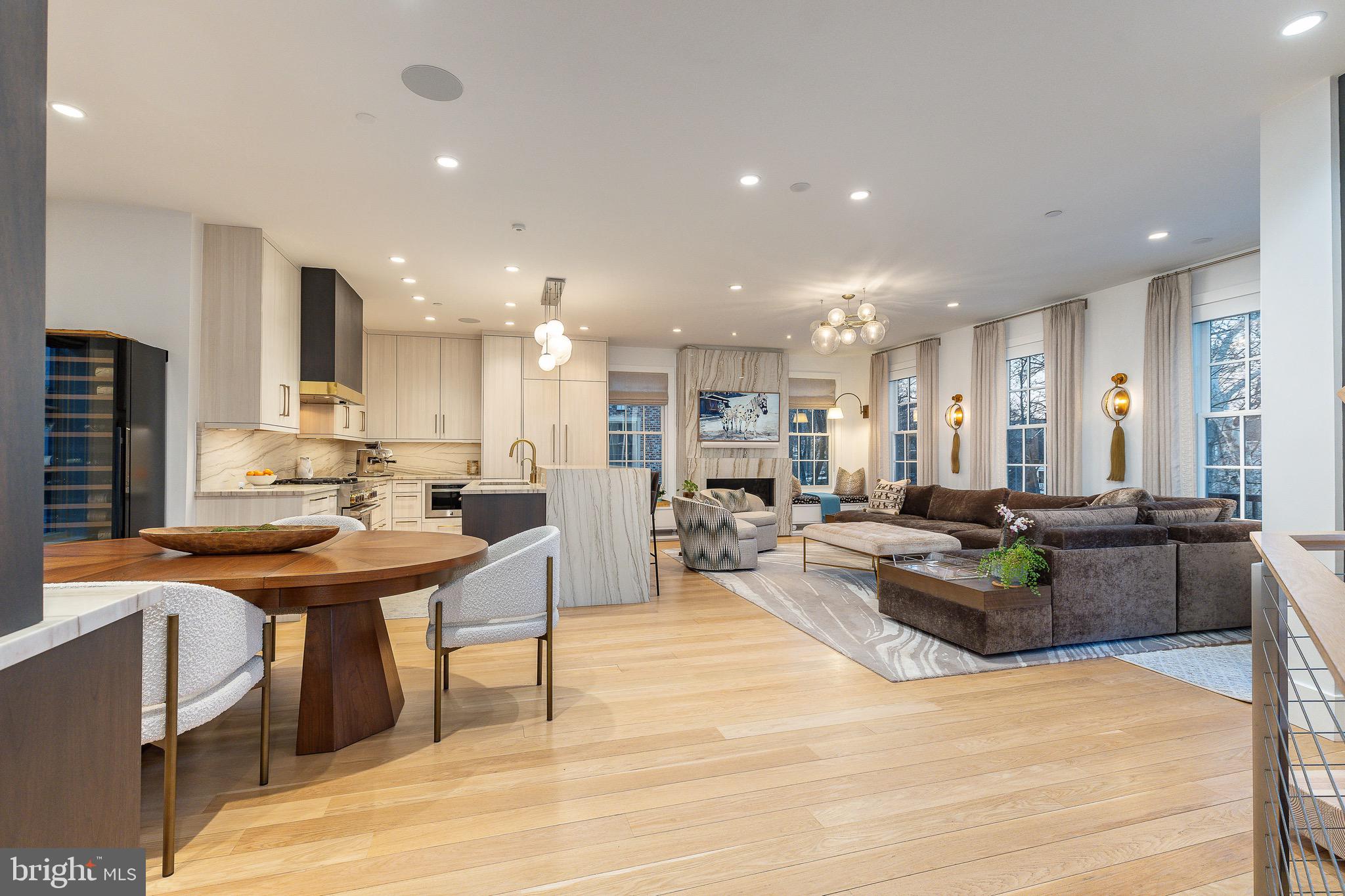 18 W MECHANIC STREET 4