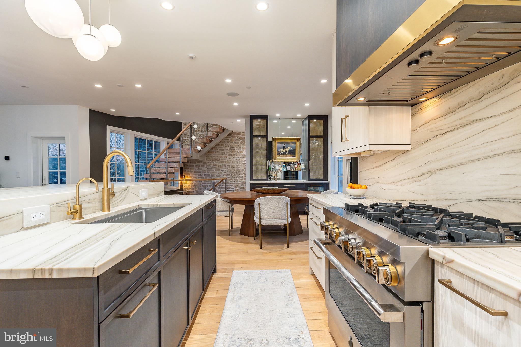 18 W MECHANIC STREET 4