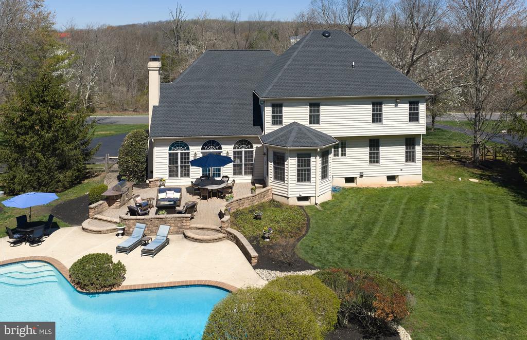 37 ALEXANDERS COURT