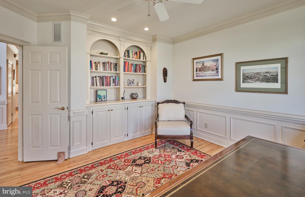 37 ALEXANDERS COURT