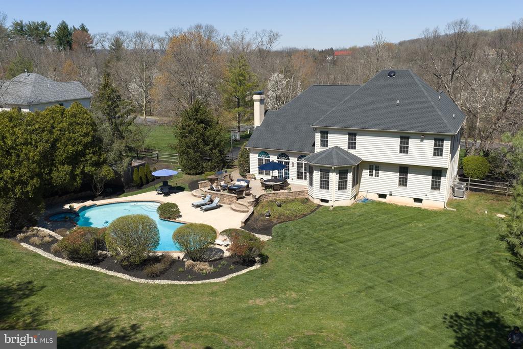 37 ALEXANDERS COURT